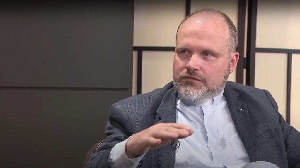 Online Pfarrer Tom Kruczynski