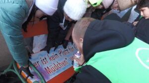 Orange the World Krummnußbaum 2025