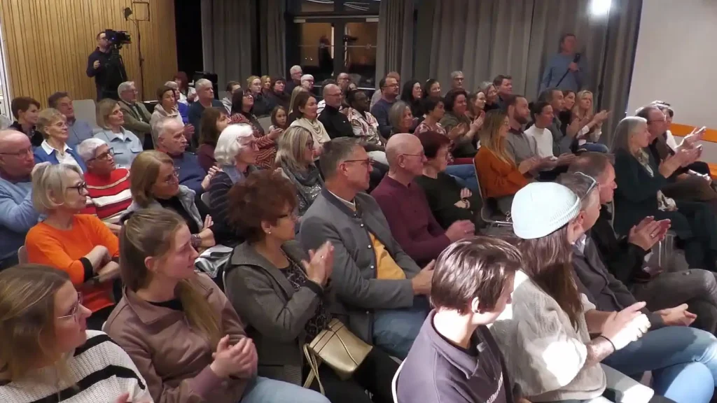 Orange the World Krummnußbaum 2025