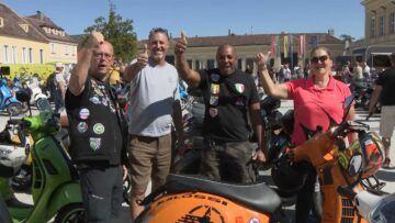 Laxenburg: 490 Vespas bringen Italien her!