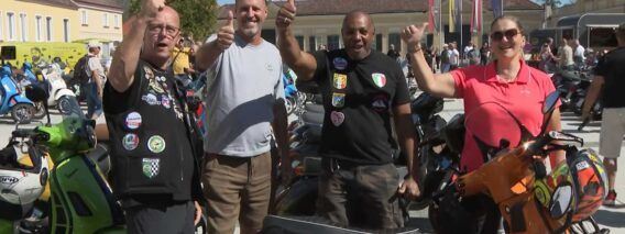 Laxenburg: 490 Vespas bringen Italien her!